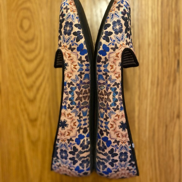 Charles Philip Shanghai flats, size 11 but fit a 10. - Picture 5 of 7